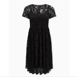 NWT TORRID BLACK LACE LADDER INSET MIDI DRESS